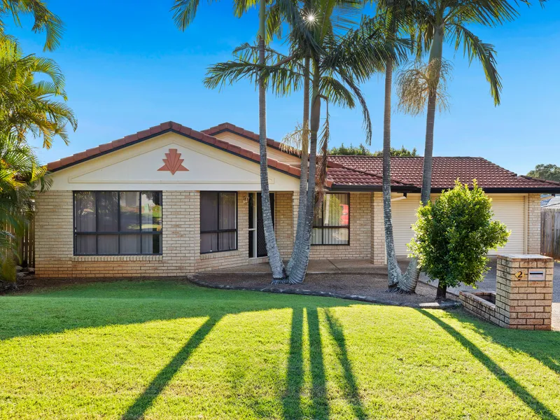 FAMILY HOME - WHISPER QUIET LOCATION - 870sqm OF PRIME LAND