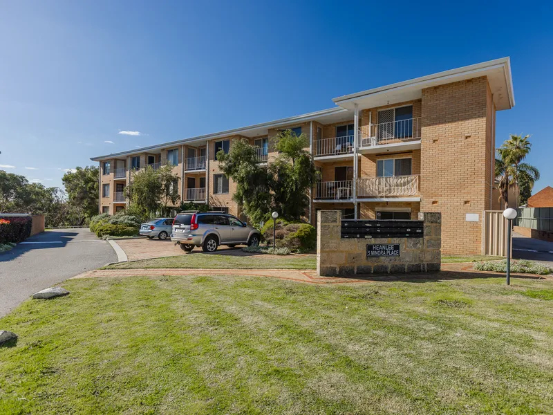 ENTRY-LEVEL INVESTMENT RIGHT ON THE BANKS OF THE SWAN RIVER!