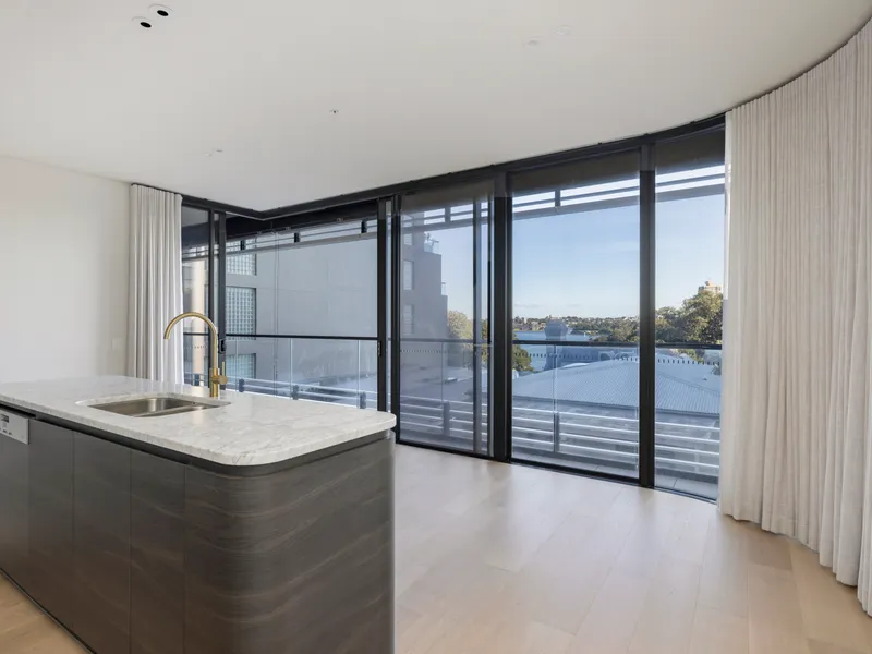 Luxurious 2-bedroom apartment with stunning harbour views