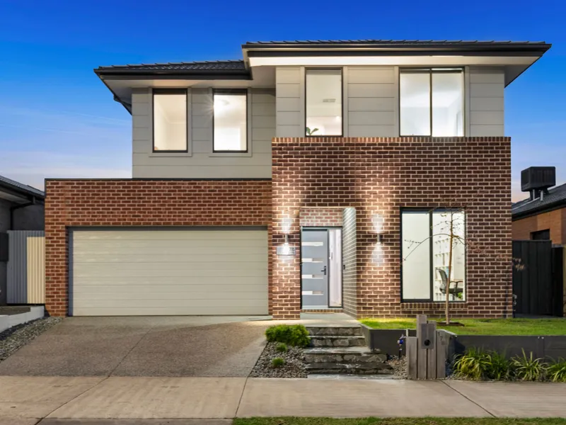 Family abode in sublime location!