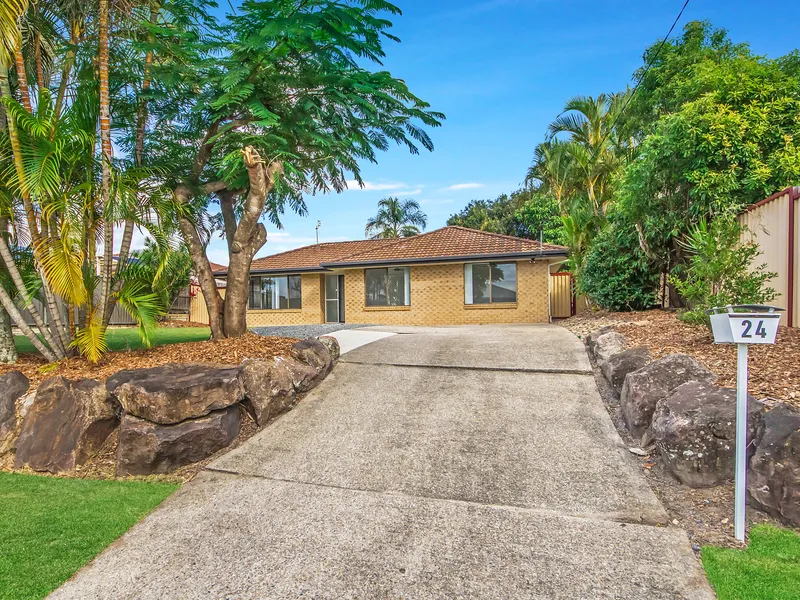 A Beautifully Maintained Home in the Centre of it all!