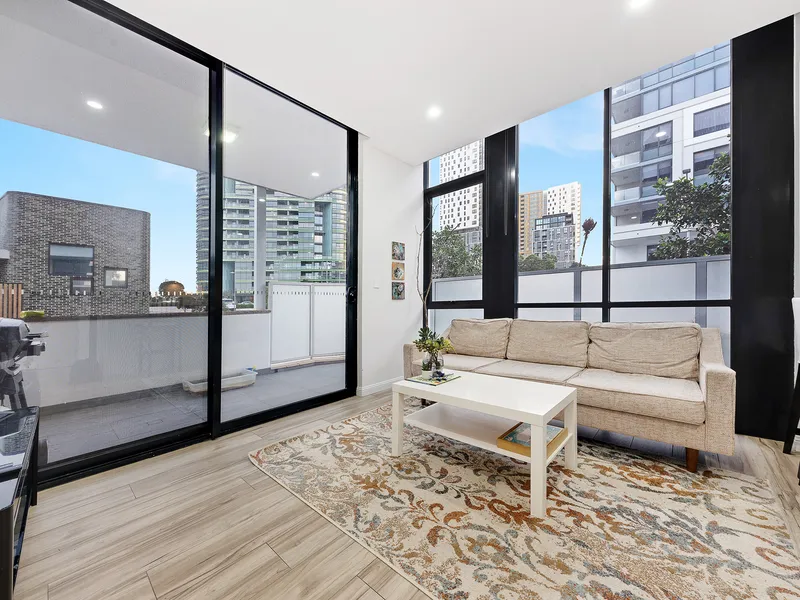 Spacious Two Bedroom Apartment Featuring Large Courtyard