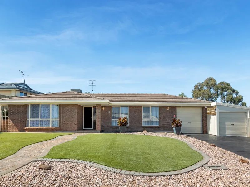 4 BEDROOM EXECUTIVE FAMILY HOME SET ON 718m2 ALLOTMENT