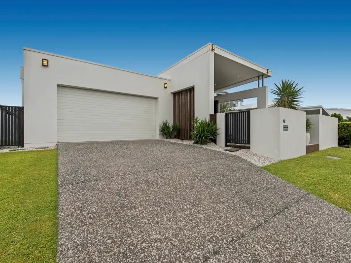 Modern Stylish and Spacious home in a convenient location