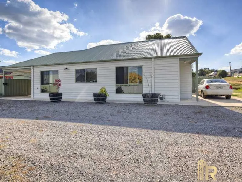 Unique Opportunity - Business Dual Residence