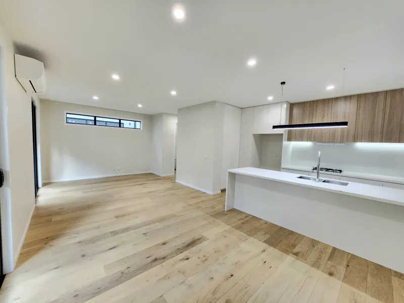 BRAND NEW TOWN HOME RESIDENCE