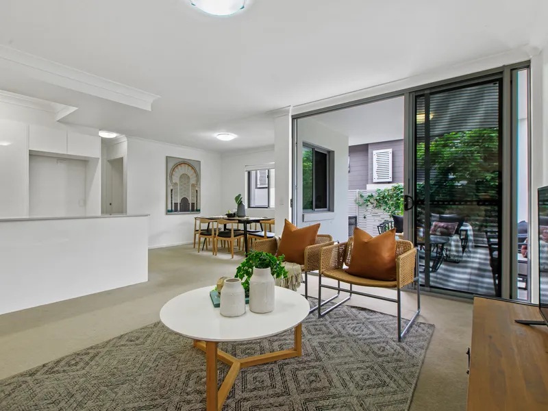 Executive Living! Modern 3 Bedroom Apartment