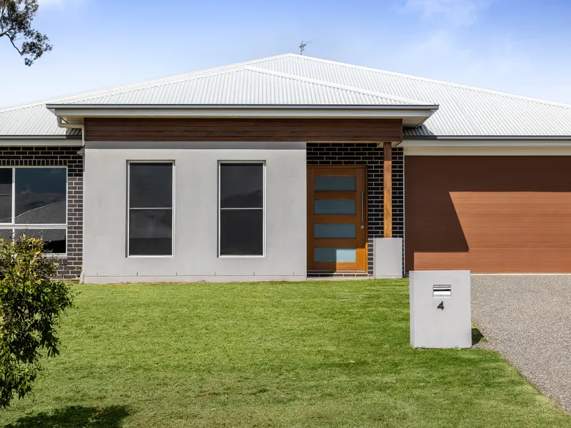 Three Living Areas + High Clearance Shed