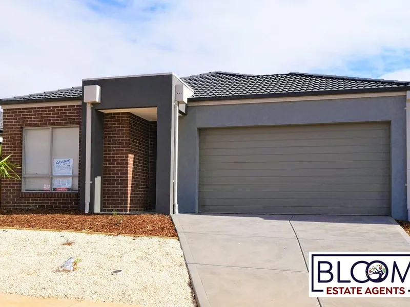 Brand new home in Melton south close to school