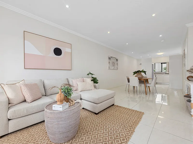 Stylish and easy living in a vibrant lifestyle location 