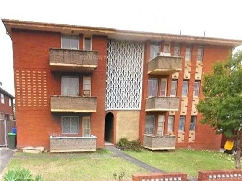 2 Bed Rooms Unit for RENT $ 310 PW in Wiley park, Don't Miss out.