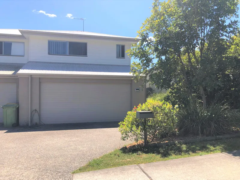 Sought after Pacific Pines location