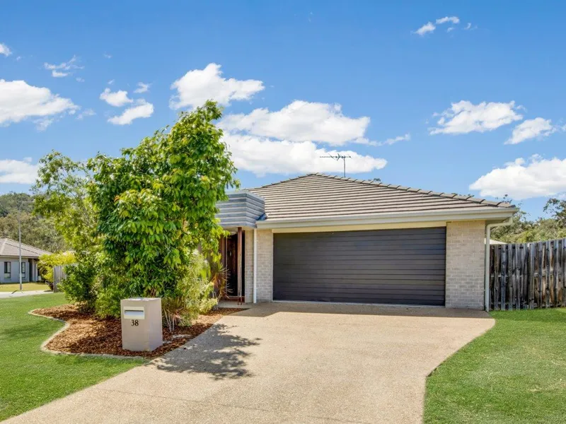 Spacious Family Home on Large Flat Corner Block!