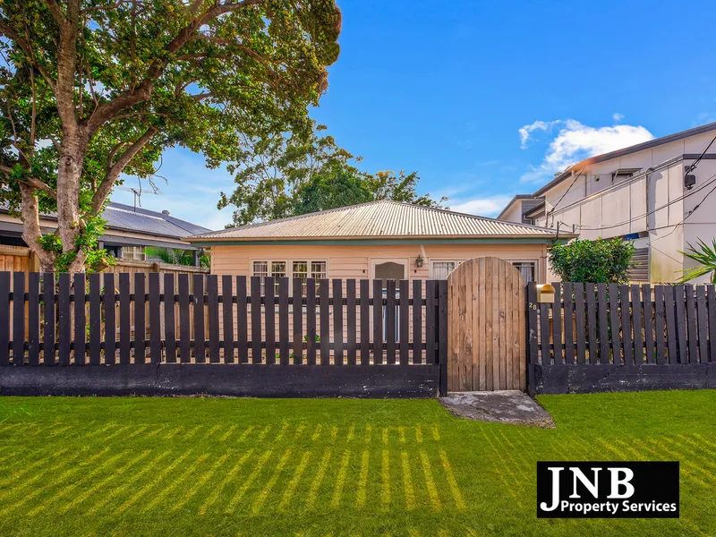 Your Dainty Little Home - Move In Now!