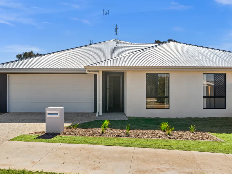 Charming and Spacious Retreat in Meringandan West