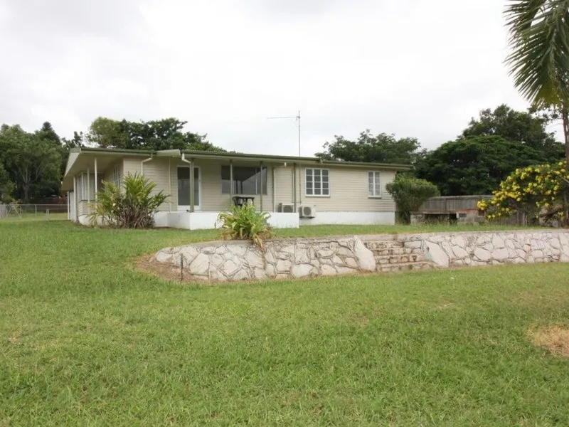 COMFORTABLE 4 BEDROOM TIMBER AND CLAD HOME