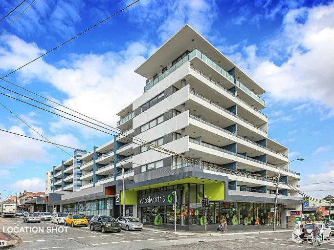 MODERN & LUXURIOUS 2 BEDROOM APARTMENT IN THE HEART OF LAKEMBA on Level 5''