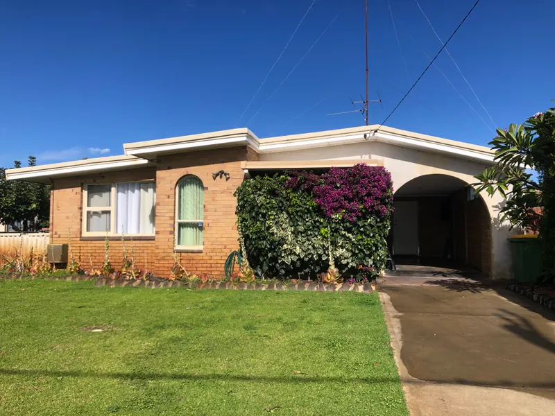 Amazing Location Close to Bunbury Forum