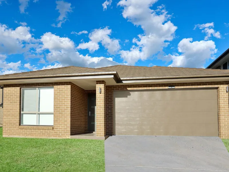 New 4 Bedrooms House in Marsden Park!