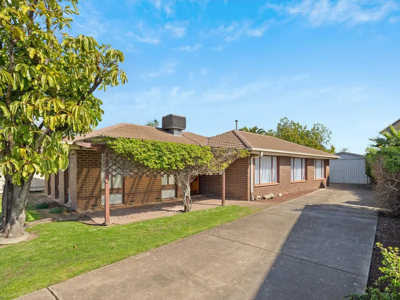 Family Home with Driveway Access to Shed