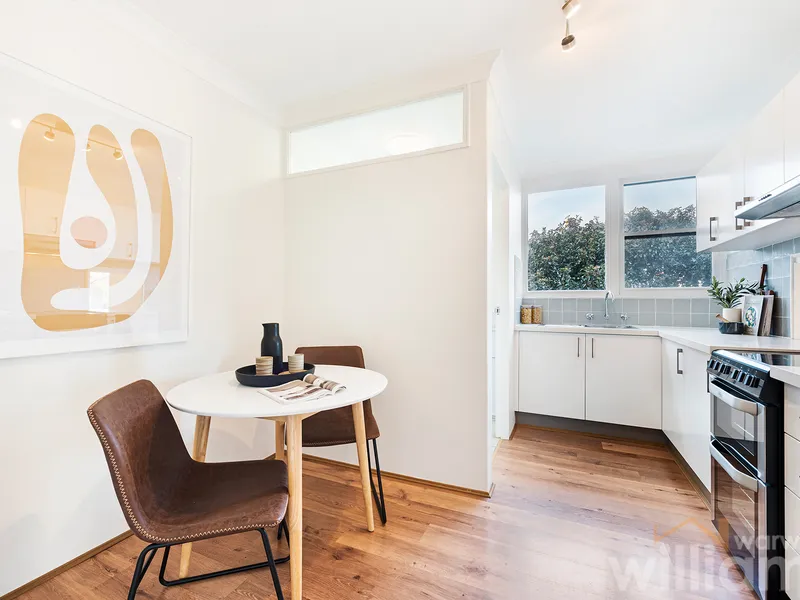 Bright and Stylish Apartment with a Leafy Outlook