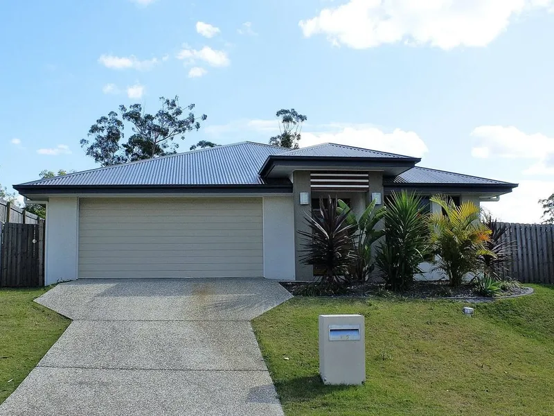 Large Family Home with 2x Air-Conditioners!