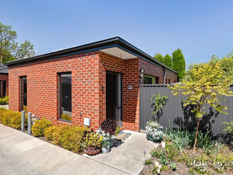 Quiet low maintenance two bedroom townhouse!