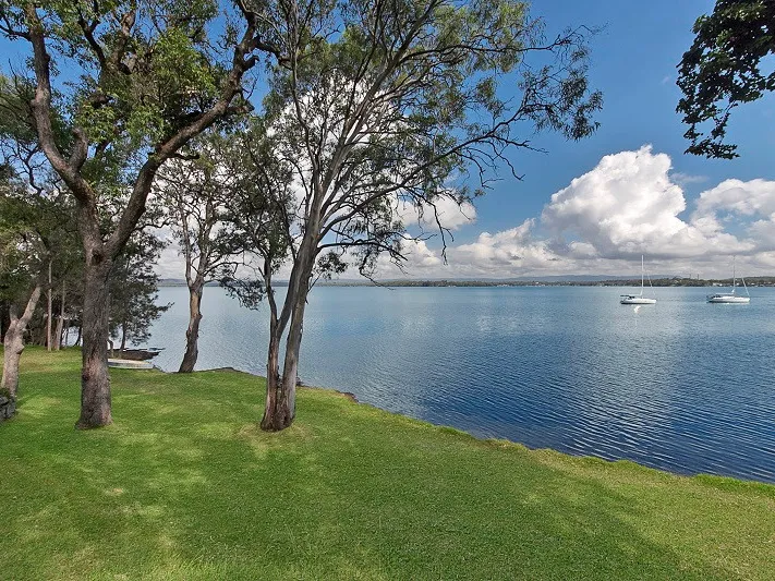 Stunning Views Of Lake Macquarie