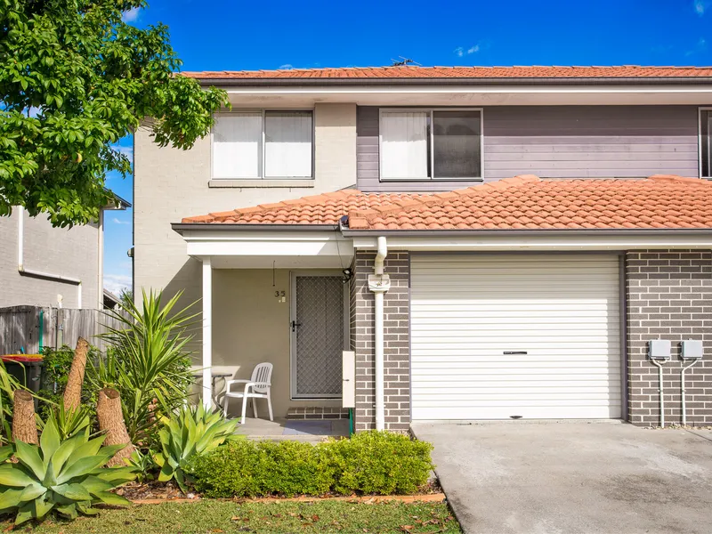 Gorgeous Modern Townhouse with Upmarket Finishes & Resort-Style Facilities