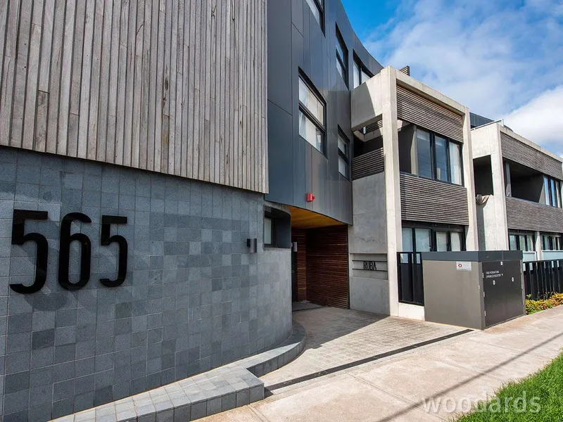 Modern, Private And Well Located