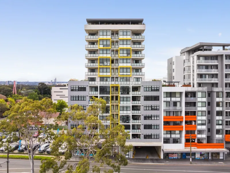 Bright and breezy apartment with perfect floor plan