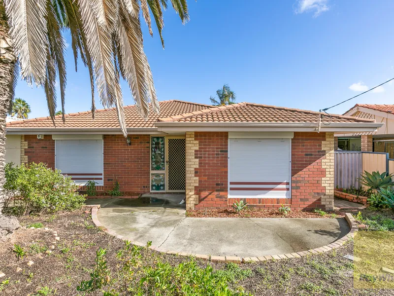 Fully renovated family home with Swimming pool.