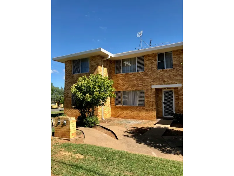 Two bedroom fully renovated unit in high North Tamworth 