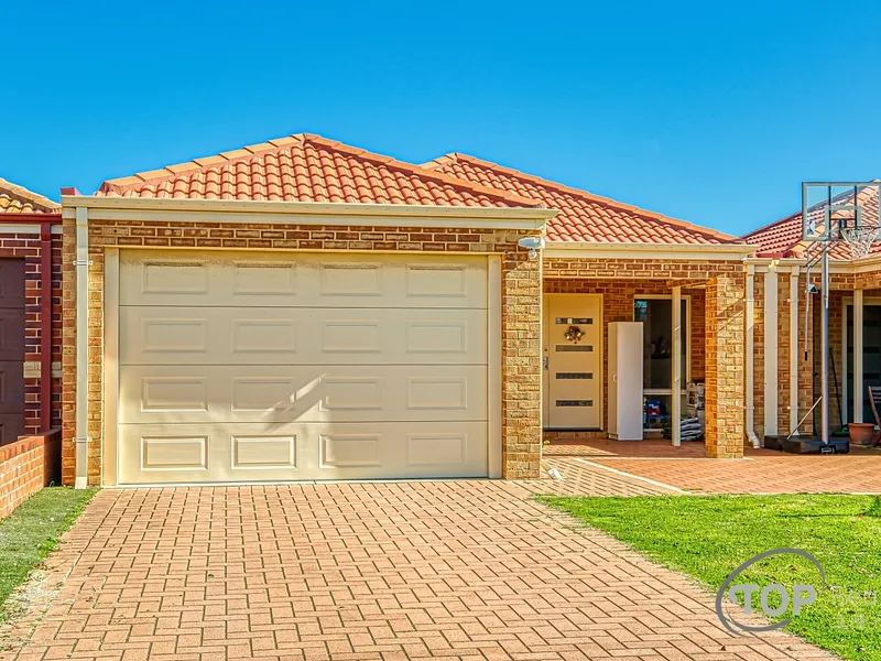 CIRCA 2012 BUILT RHSZ GREEN TITLE HOME!