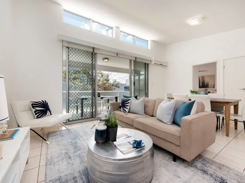 2 bedroom 2 bathroom 1 carpark at $410/week