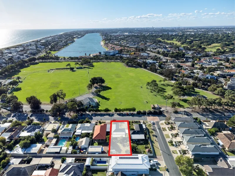 696 m2 ‘Land Value’ Opportunity with rear lane access, overlooking Grange Recreation Reserve
