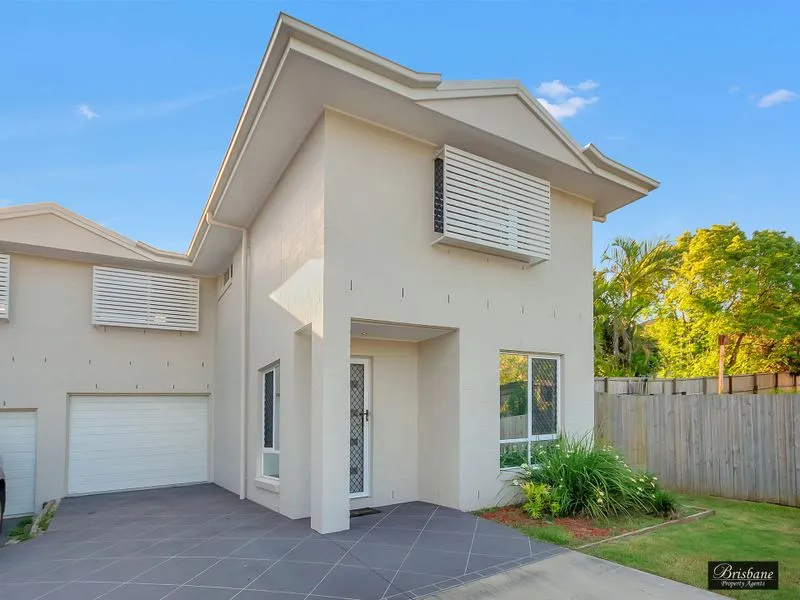 Under Contract by Demelza Mitchell