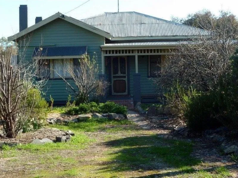 Country Lifestyle in Town