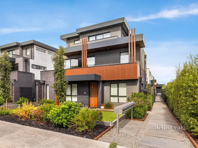 Low-Maintenance Luxury in the Epicentre of Niddrie