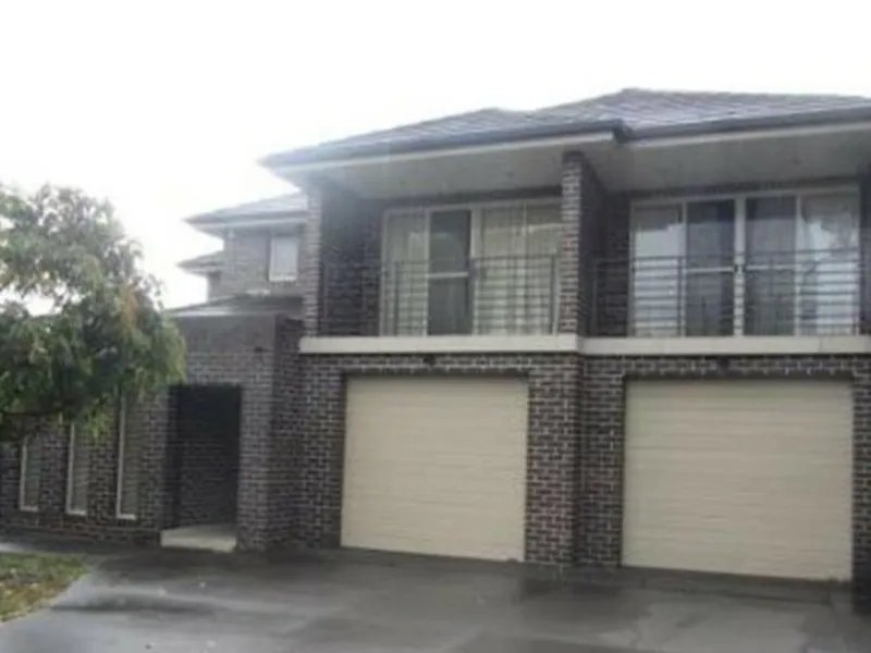 5 bedrooms - Freshly Painted