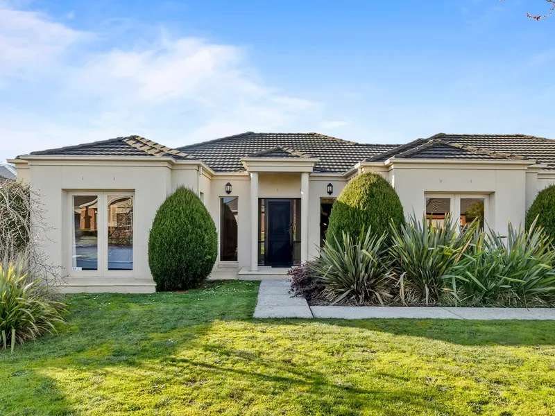 A Quality Built Family Home with Outstanding Additional Garaging