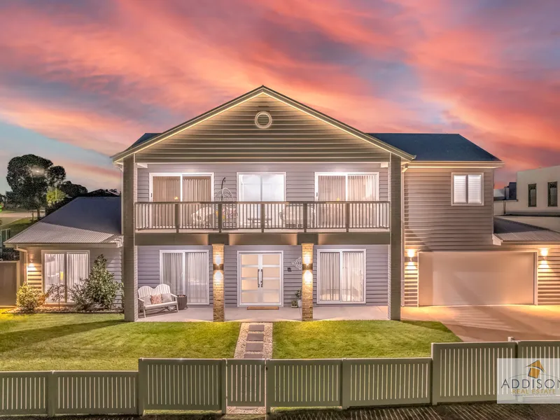 Rare Hampton Style Retreat