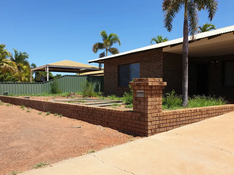 Executive Style Home in Nickol!