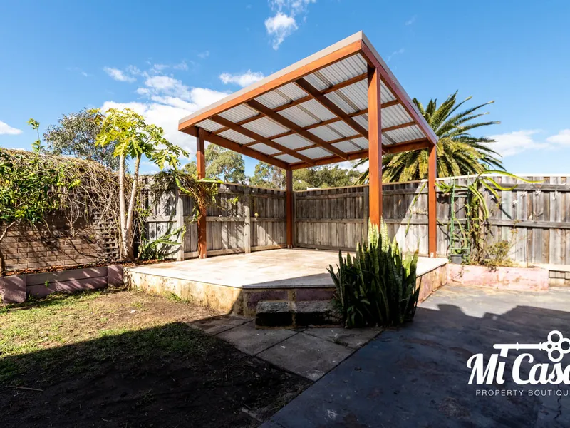 Supersized Courtyard