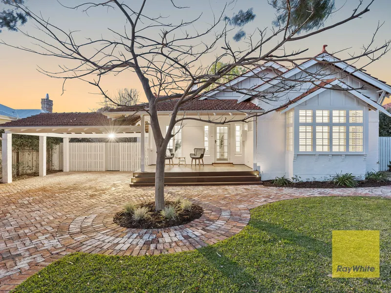 TIMELESS AND ELEGANT CHARACTER