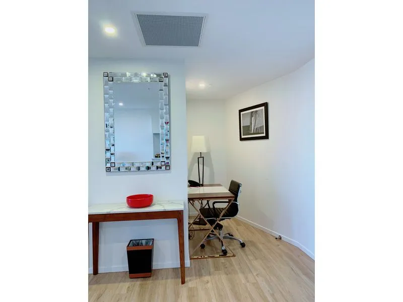 Luxurious Fully Furnished One Bedroom Apartment