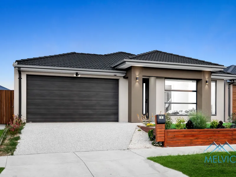 STUNNING HOME & LOW MAINTENANCE LUXURY LIVING 9 GLOW WAY, CLYDE NORTH
