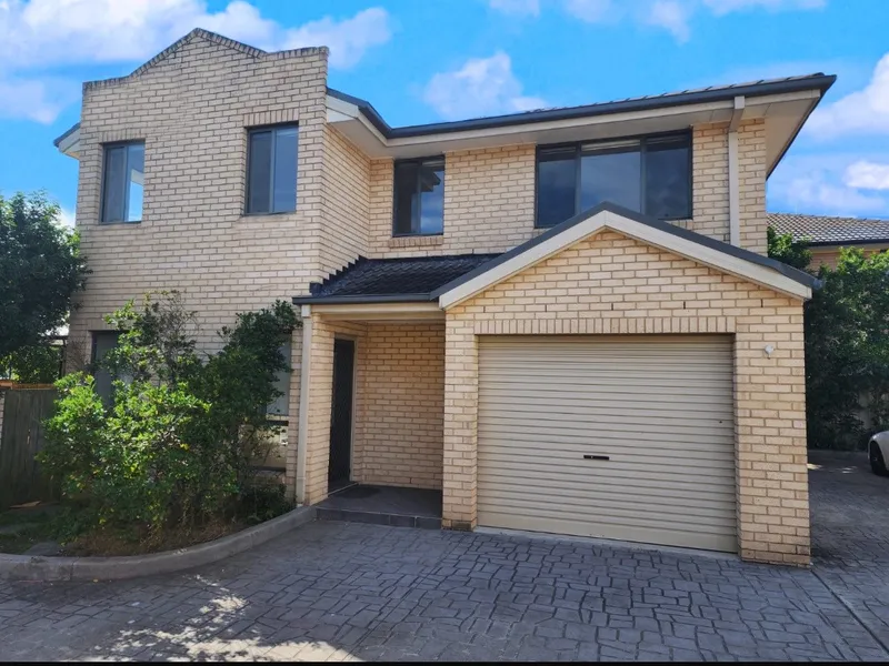 Stunning 3 Bedroom Townhouse