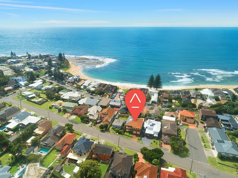 Perfectly set on a large 663sqm block of sundrenched land capturing  panoramic ocean views