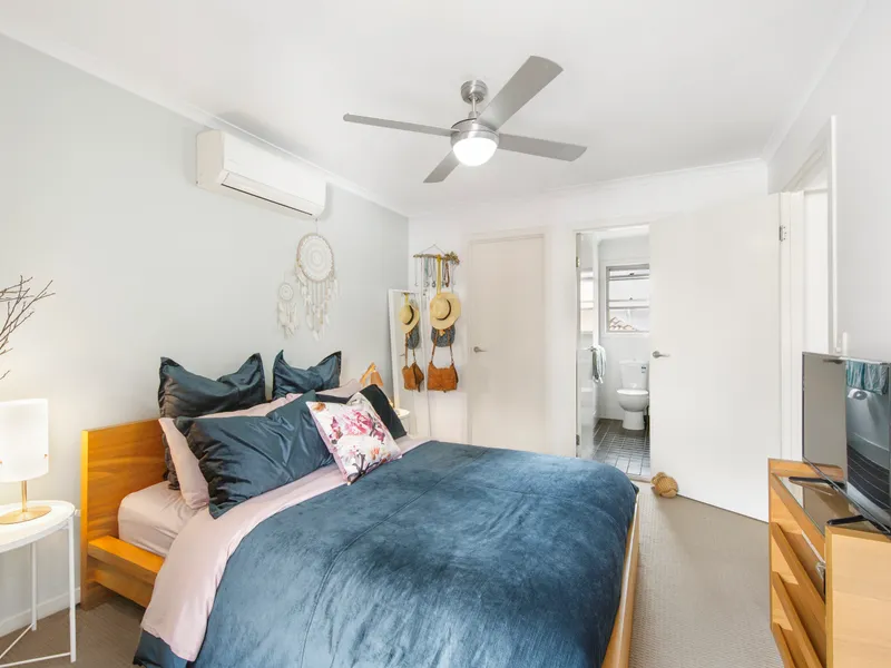 Scarborough Sensation-Walk To The Water-Immaculate!